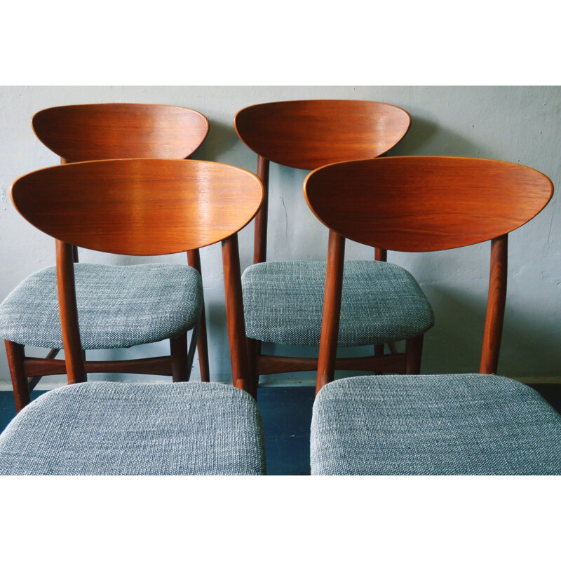 Lot de 4 chaises en teck danois à dossier elliptique, 1960