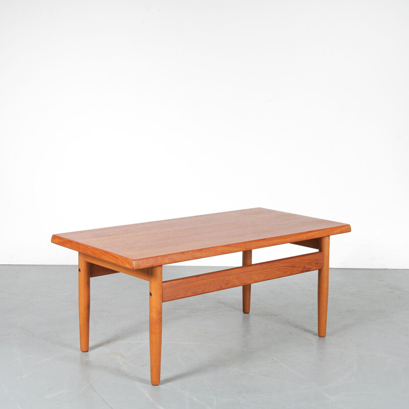 1960s Danish coffee table, manufactured in Denmark