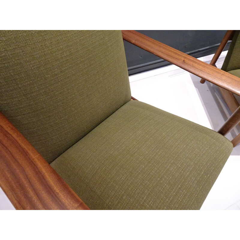 Paire de fauteuils vintage scandinave en tissu vert 