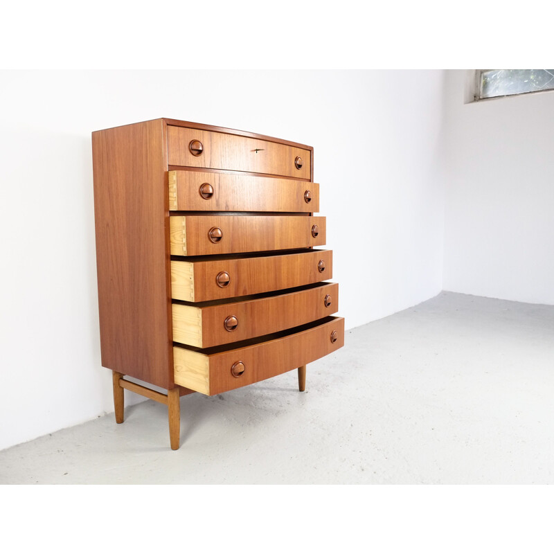 Vintage danish chest of 6 drawers in teak with bowed front by Kai Kristiansen 1960