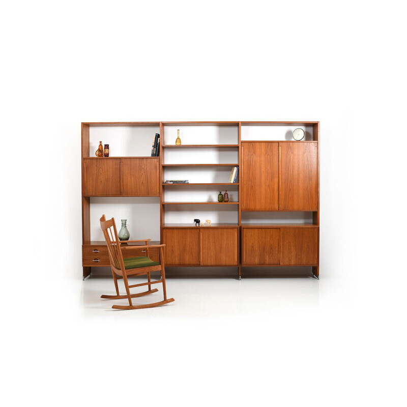 Vintage Ry100 Wall System in Teak by Hans J. Wegner for Ry Møbler, 1965