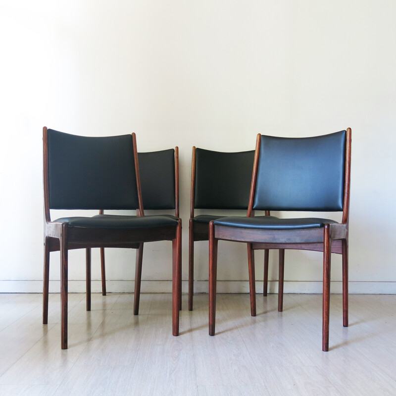 U.M. set of 4 chairs in rosewood and and leatherette, Johannes ANDERSEN - 1960s