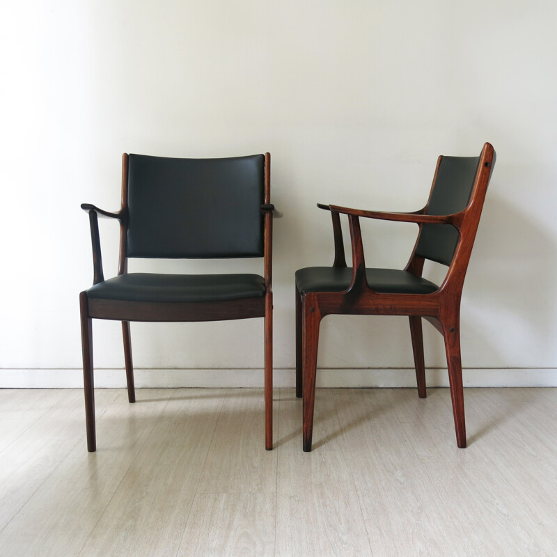 Lot de 6 chaises U.M. en palissandre et simili-cuir, J. ANDERSEN - 1960