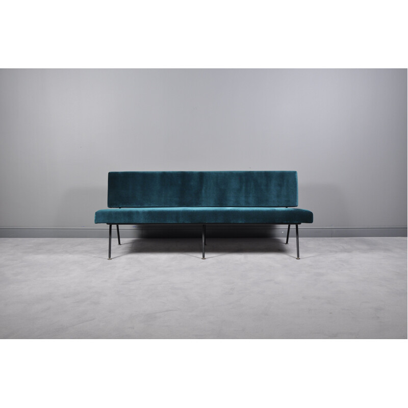 Model 32 light grey sofa by Florence Knoll- 1960s