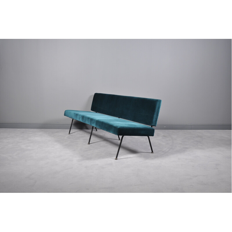 Model 32 light grey sofa by Florence Knoll- 1960s