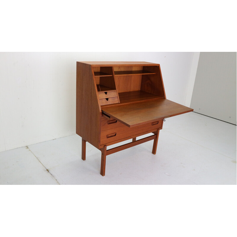 Arne Wahl Iversen Danish Secretary Desk Model-68 for Vinde Møbelfabrik, 1960s