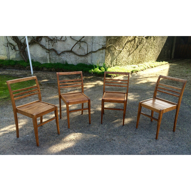 Ensemble de 4 chaises empilables en hêtre, René GABRIEL - 1950