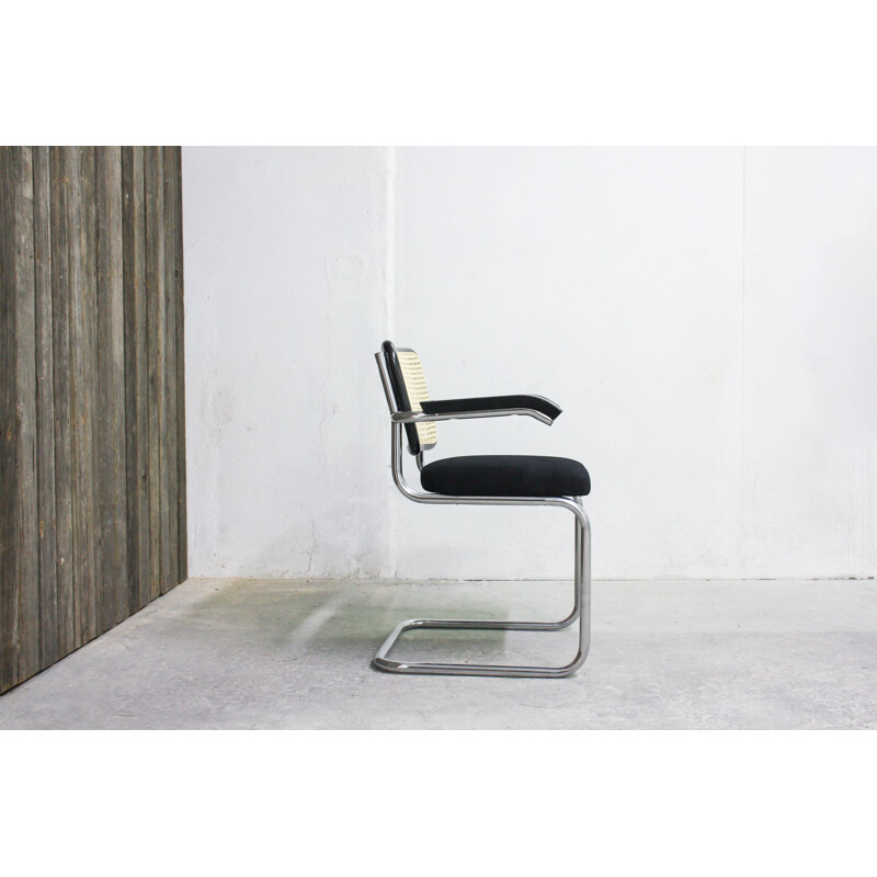 Set of 6 tubular steel cantilever chairs, 1970s