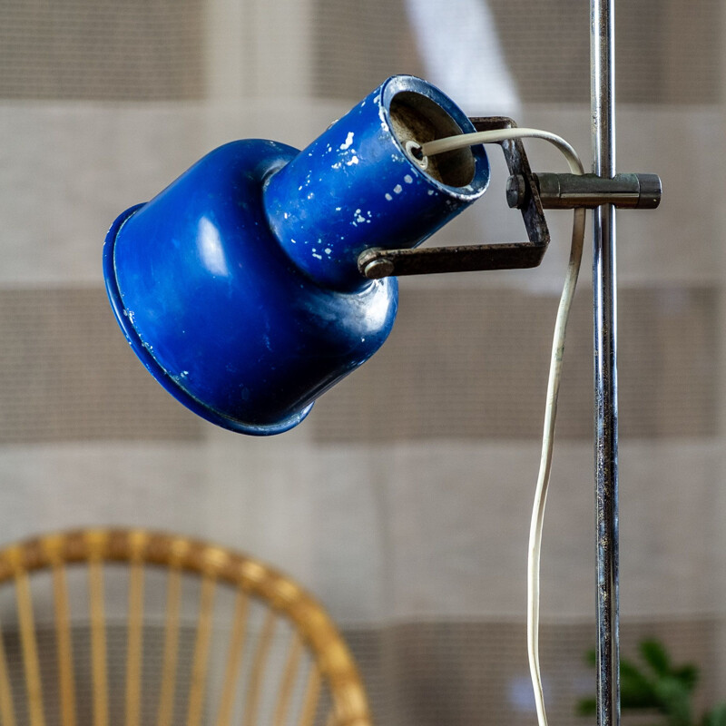 Blue vintage floor lamp, Habitat vintage, a spot on a rod, 1970-1980