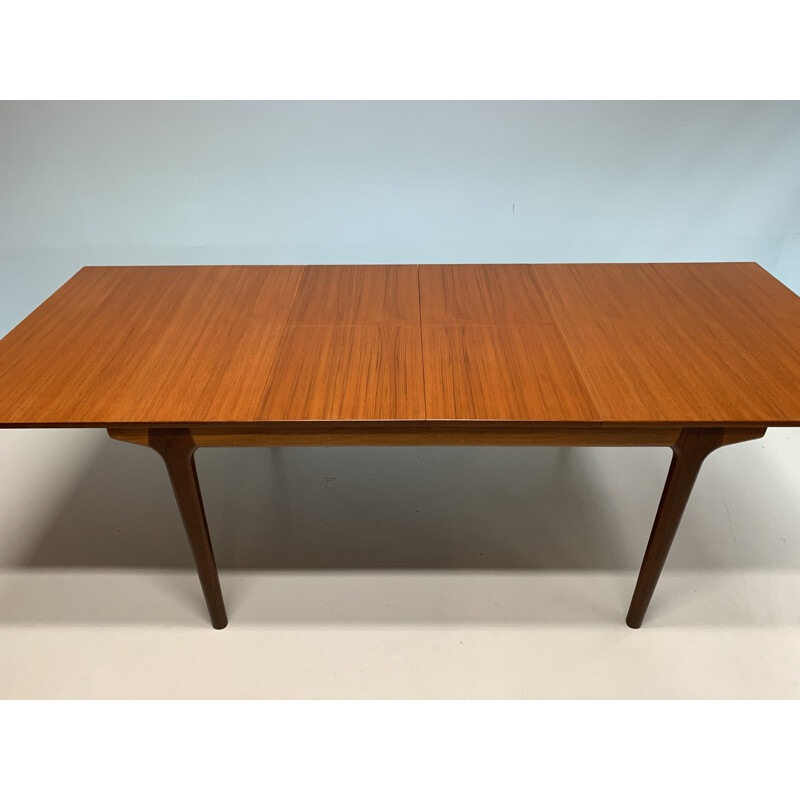 Vintage extendable teak dining table by McIntosh, 1960s