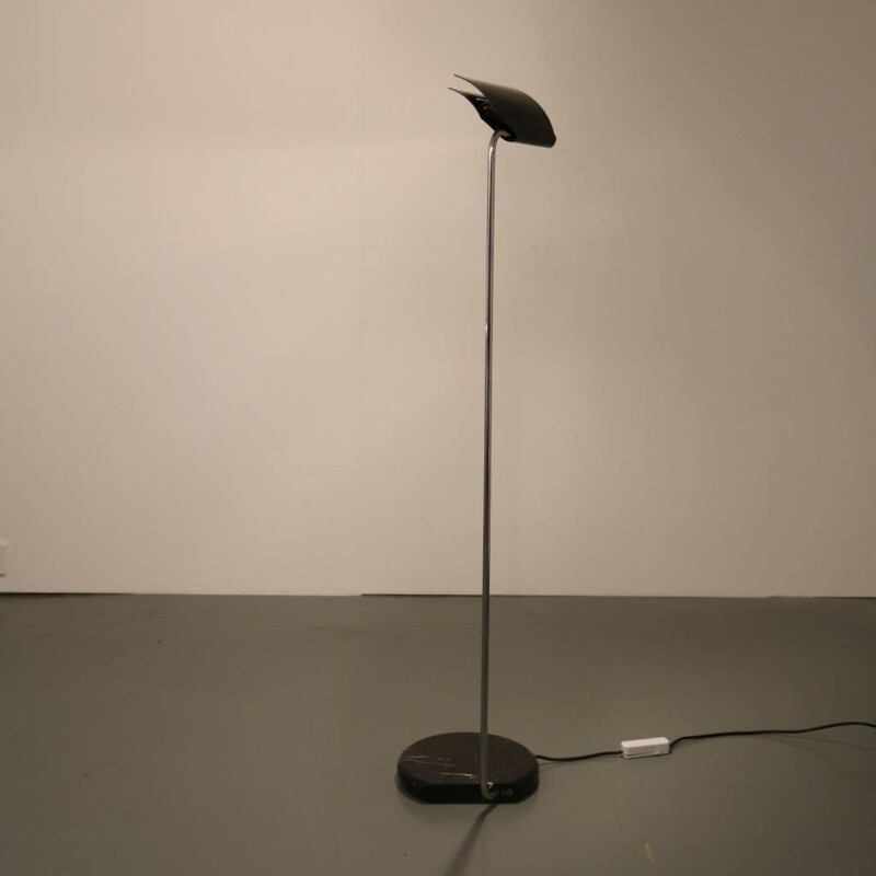 1970s “Tegola” floor lamp  designed by Bruno Gecchelin, manufactured by Skipper in Italy