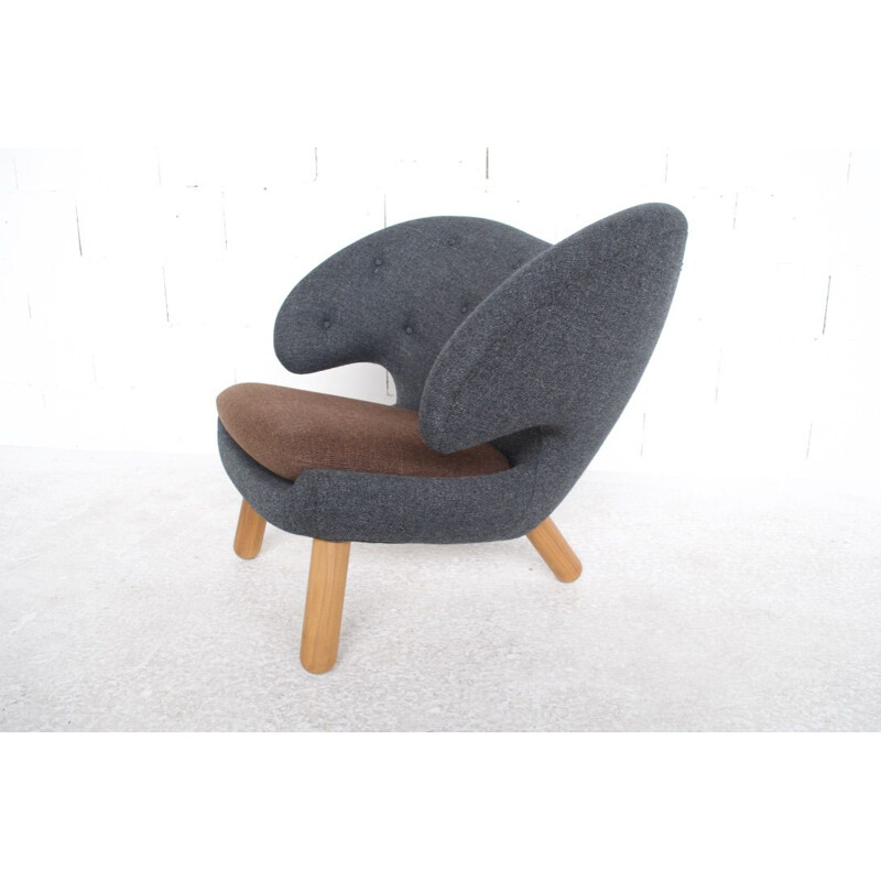 Pelican model armchair by Finn Juhl in grey, 2001