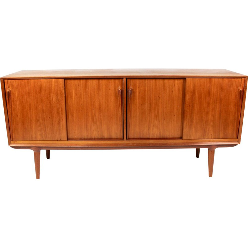 Sideboard in teak designed by Omann Junior from the 1960s 
