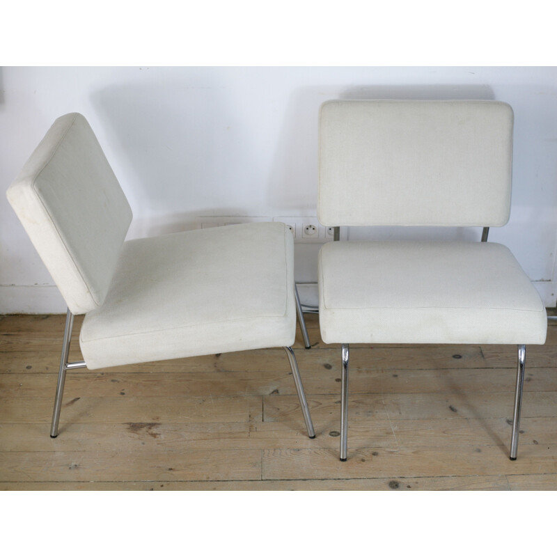 Paar vintage witte stalen en wollen fauteuils, Frankrijk 1960