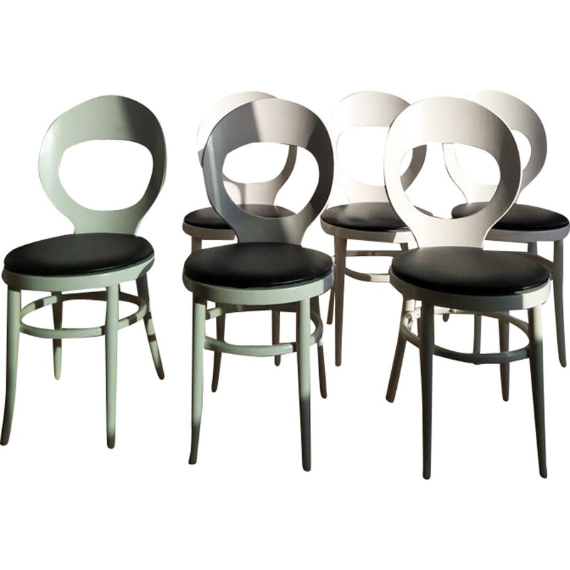 Ensemble de 6 chaises vintage "Mouette" blanc laqué et skai noir par Baumann