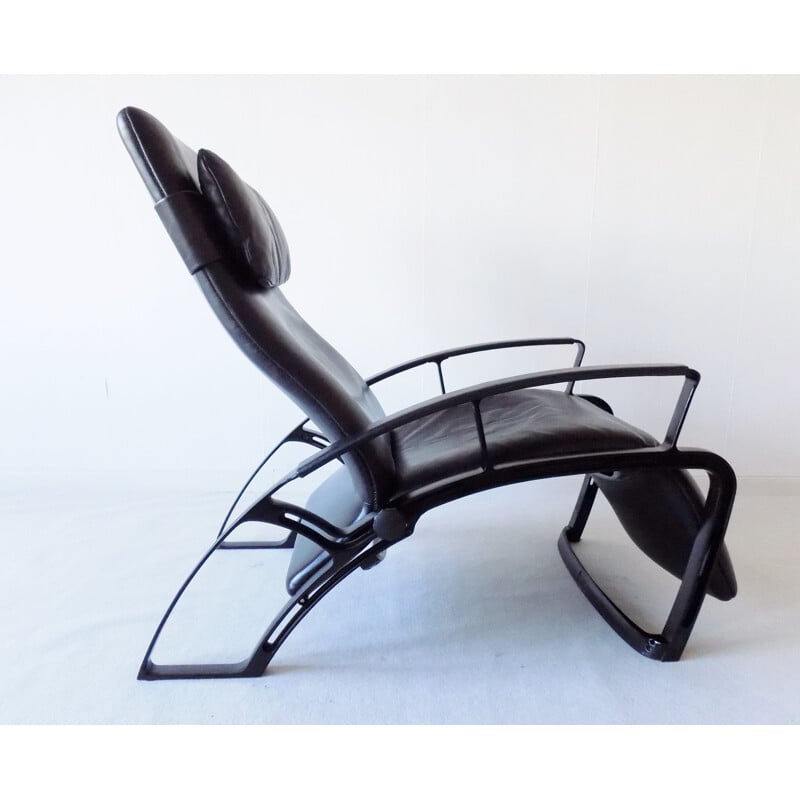 Vintage Interprofil IP84S Black Leather Recling chair by Ferdinand a. Porsche