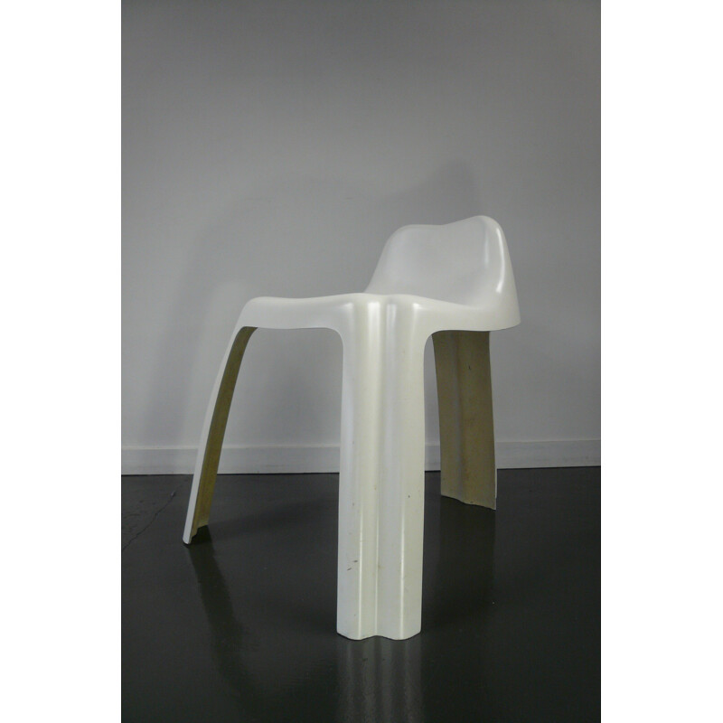 Chaise "Ginger" blanche en fibre de verre Paulus SPDM, P. GIMGEMBRE - 1970