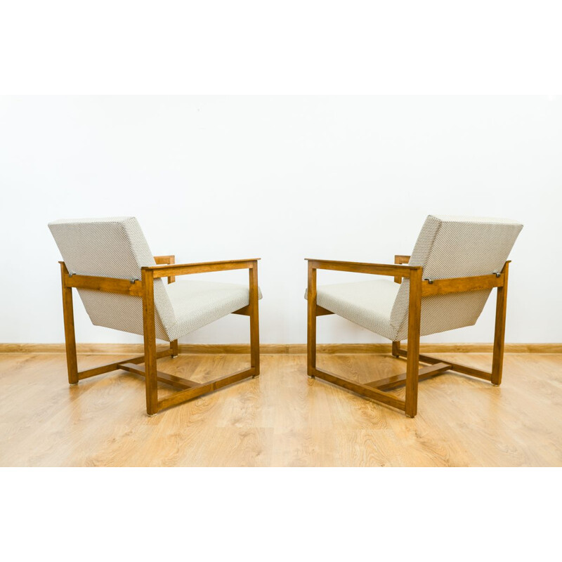Paire de fauteuils vintage Modèle R5 1975