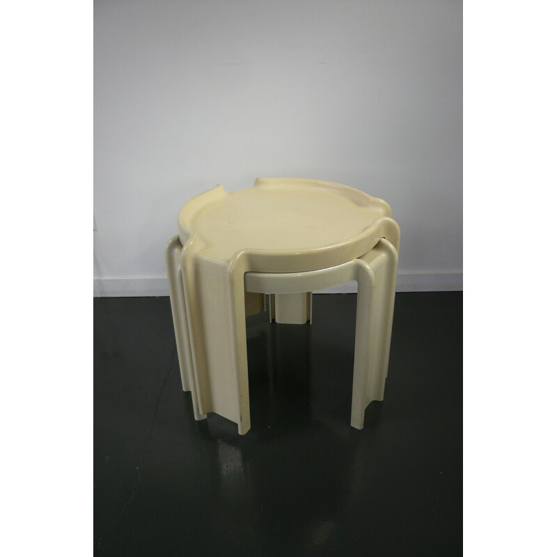 Kartell set of two white nesting side tables, Giotto STOPPINO - 1970s