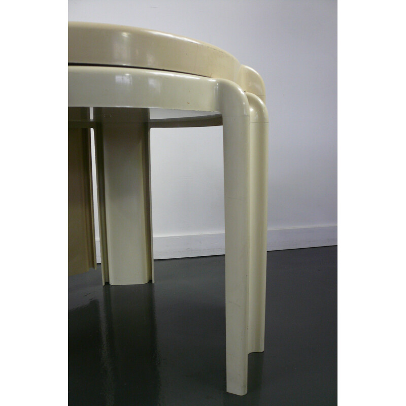 Kartell set of two white nesting side tables, Giotto STOPPINO - 1970s