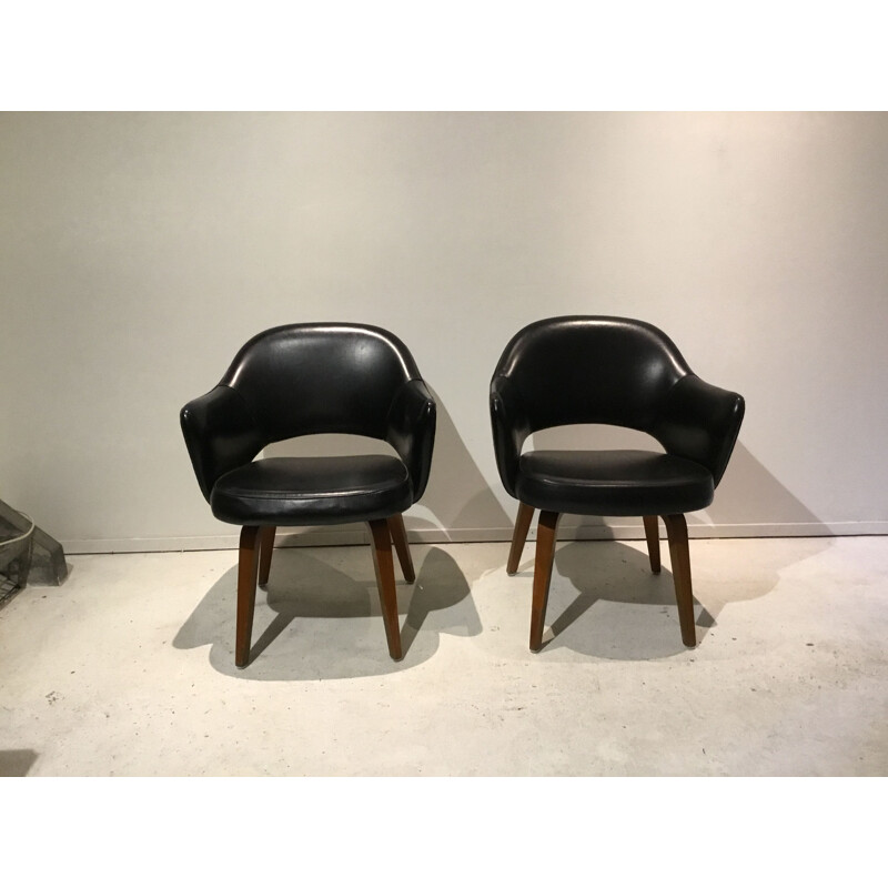 Set of 2 vintage Black Leather Executive Armchairs by Eero Saarinen for Knoll Inc.Knoll International, 1960