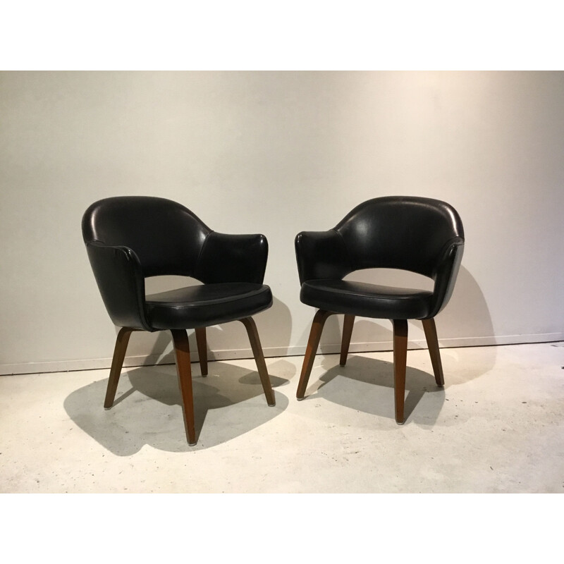 Set of 2 vintage Black Leather Executive Armchairs by Eero Saarinen for Knoll Inc.Knoll International, 1960