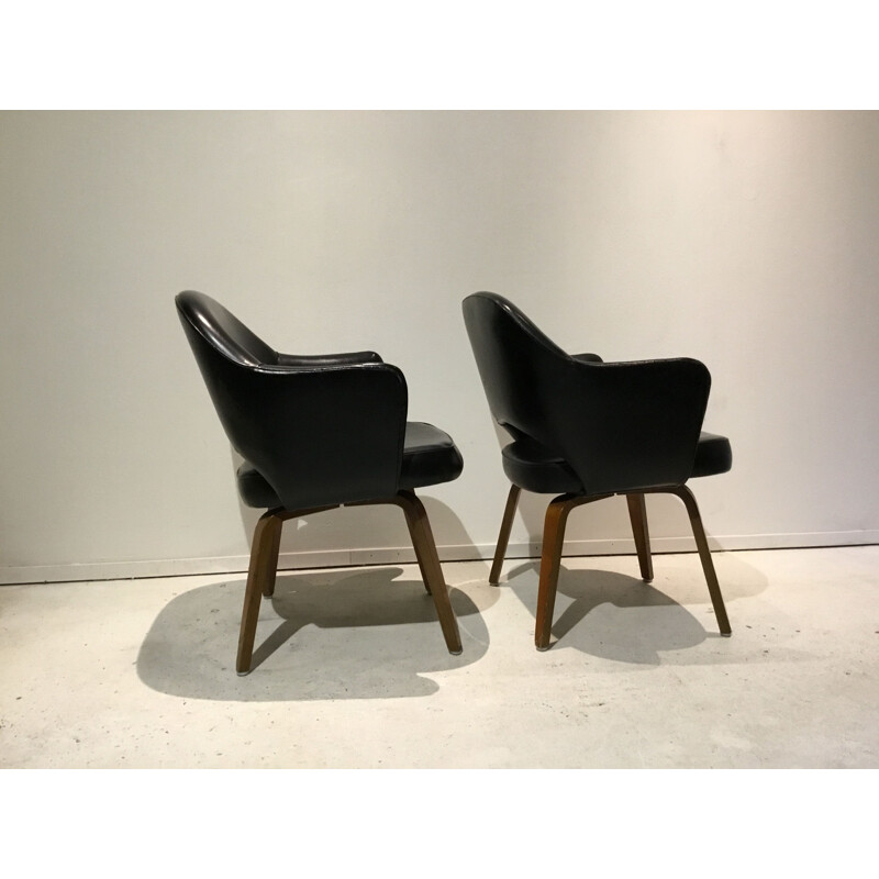 Set of 2 vintage Black Leather Executive Armchairs by Eero Saarinen for Knoll Inc.Knoll International, 1960