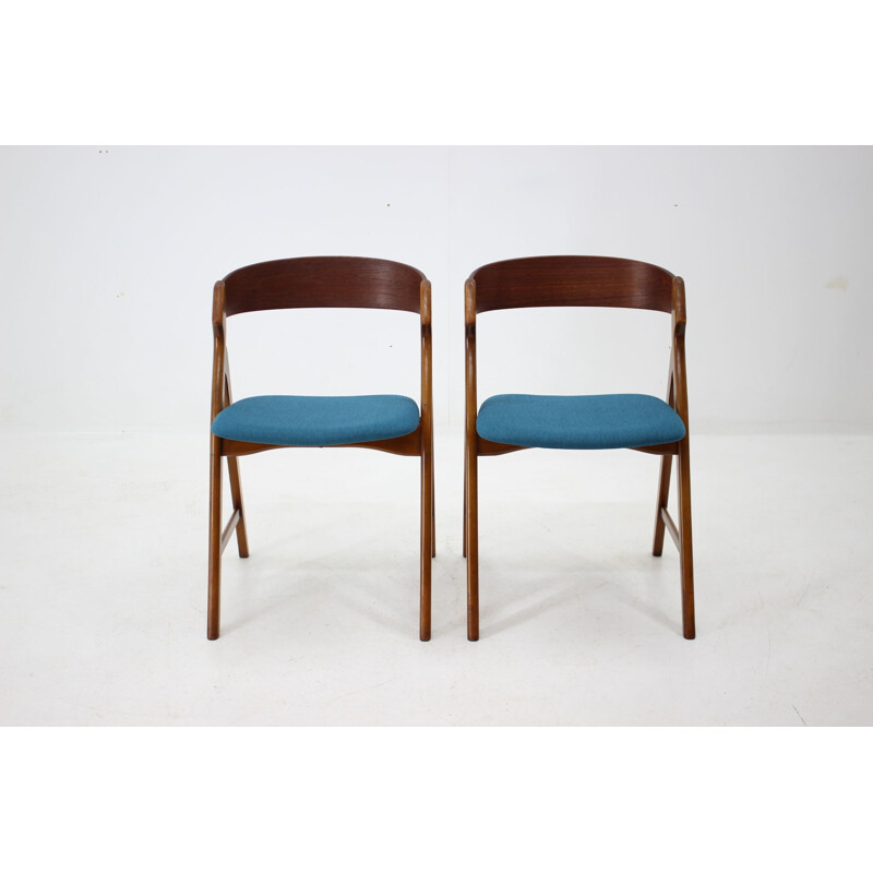 Set of 4 Dining Chairs by Henning Kjaernulf for Boltinge Støle Møbelfabrik, 1960s