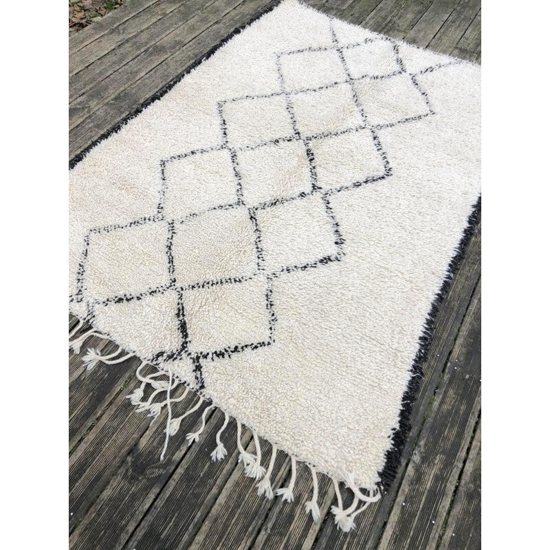 Beni Ouarain vintage woolen rug handmade 170x240 cm