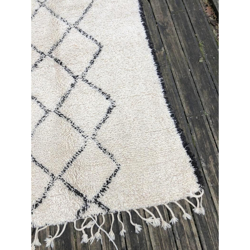 Beni Ouarain vintage woolen rug handmade 170x240 cm