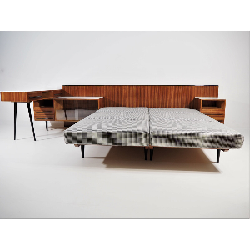 Bed and desk set by Jindřich Halabala for UP Závody, 1960s