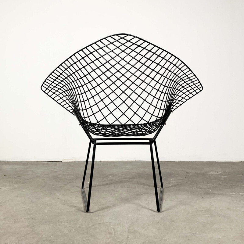 Black vintage diamond armchair by Harry Bertoia for Knoll