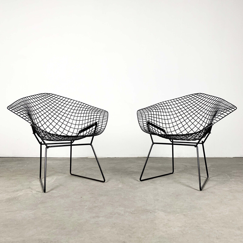 Pair of vintage Black Diamond Chairs by Harry Bertoia for Knoll