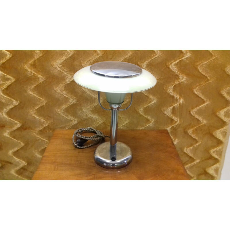 Lámpara de mesa vintage de cromo y cristal de Jindřich Halabala, Checoslovaquia 1935.