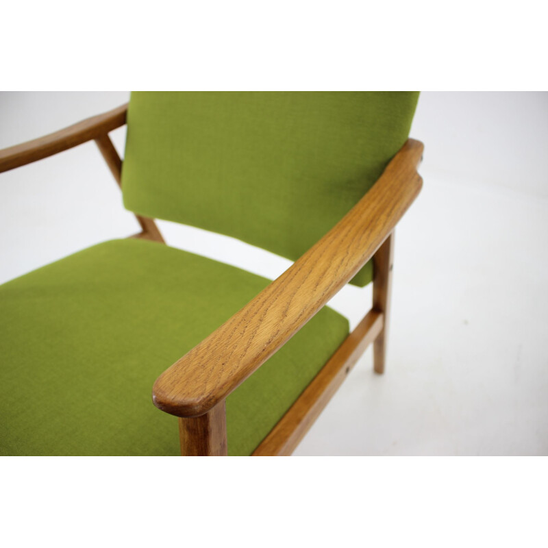 Set of two vintage green armchairs Interier Praha, 1970