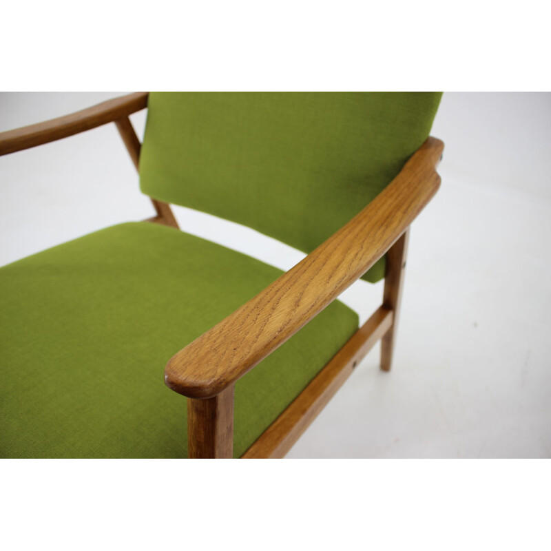 Set of two vintage green armchairs Interier Praha, 1970