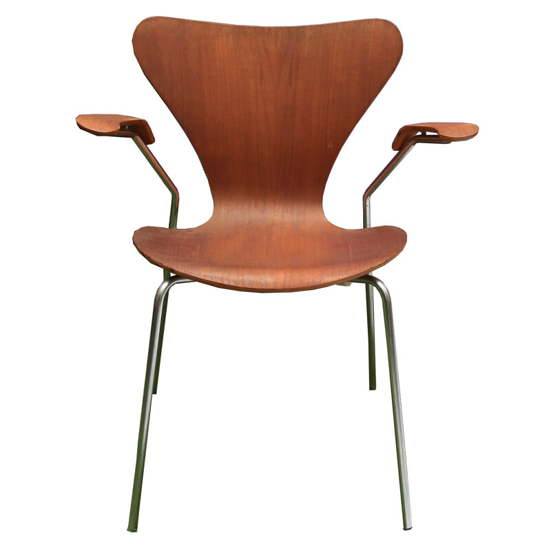 Vintage chair "3207", Arne JACOBSEN - 1970