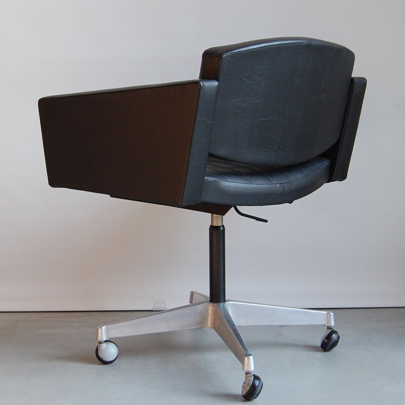 Fauteuil de bureau vintage modèle Conseil par Pierre Guariche pour Meurop