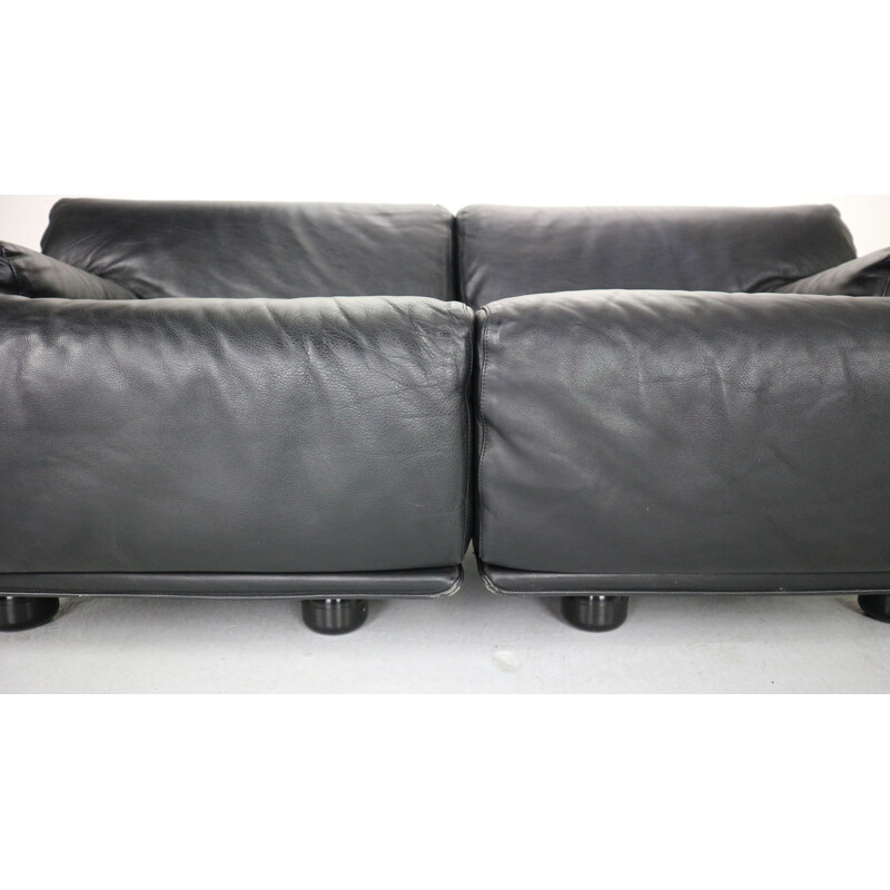 Vintage Leather 2-Seat Sofa by Vico Magistretti and manufactured by Cassina in 1970