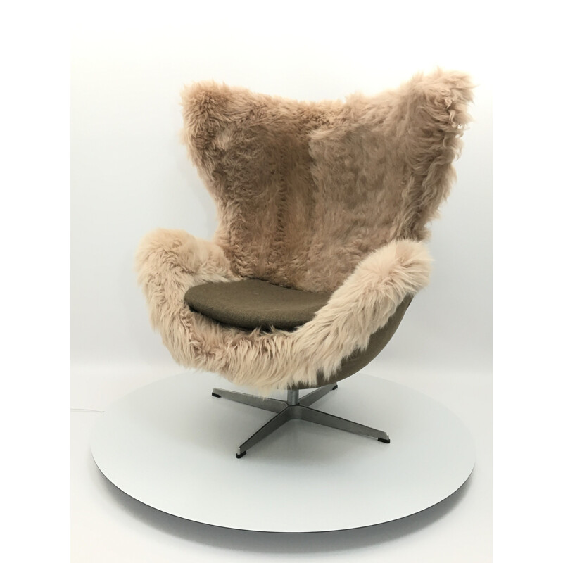 Vintage Sheepskin Danish Egg Chair Armchair by Arne Jacobsen for Fritz Hansen