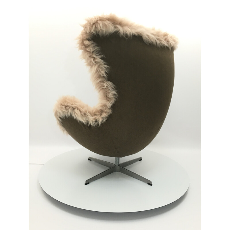 Vintage Sheepskin Danish Egg Chair Armchair by Arne Jacobsen for Fritz Hansen