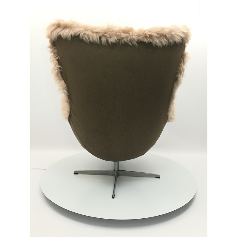 Vintage Sheepskin Danish Egg Chair Armchair by Arne Jacobsen for Fritz Hansen