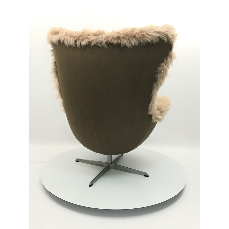 Vintage Sheepskin Danish Egg Chair Armchair by Arne Jacobsen for Fritz Hansen