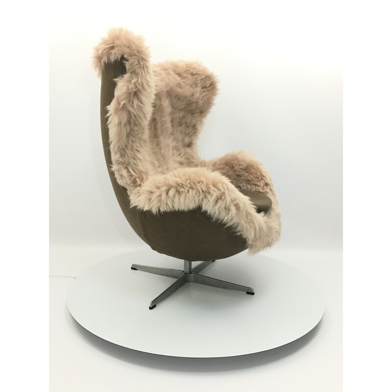 Vintage Sheepskin Danish Egg Chair Armchair by Arne Jacobsen for Fritz Hansen