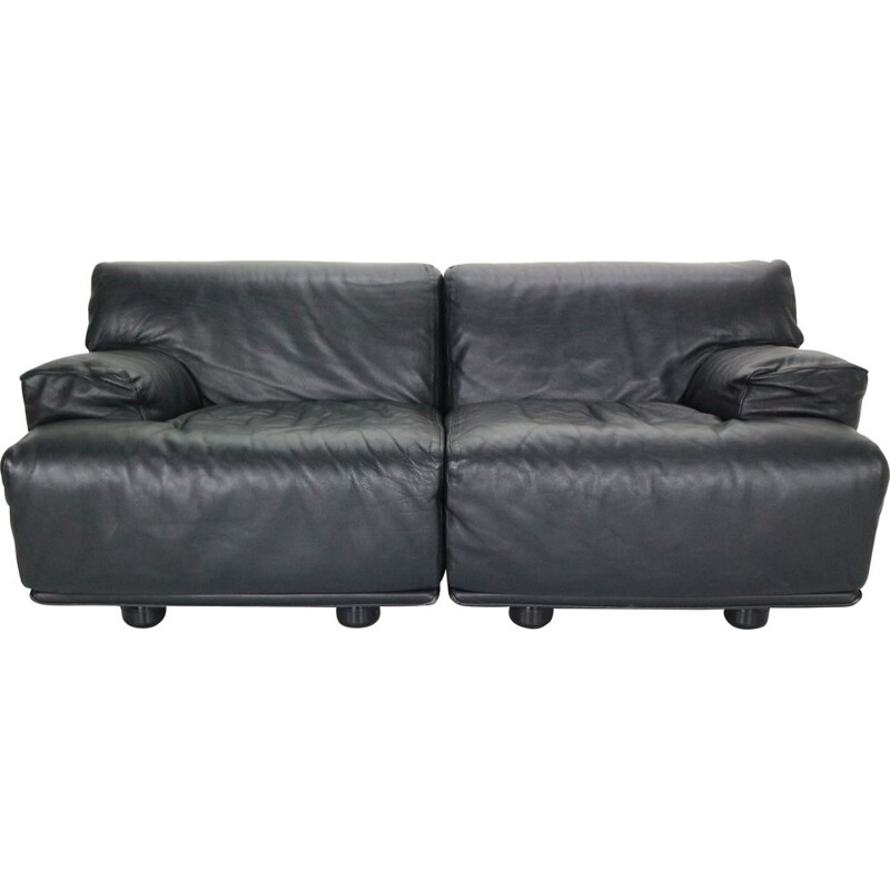 Vintage Leather 2-Seat Sofa by Vico Magistretti and manufactured by Cassina in 1970