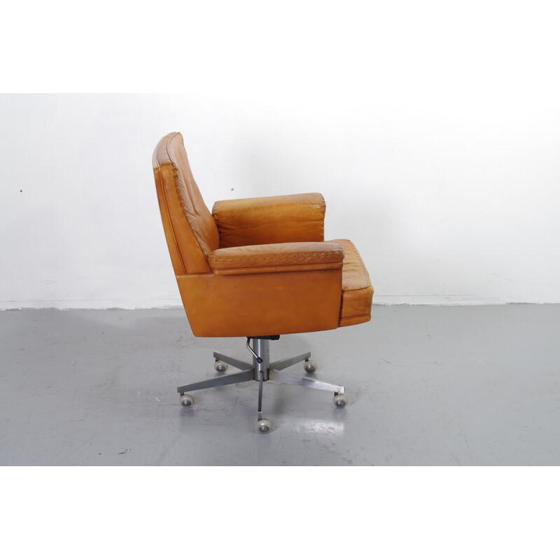 Metal and cognac leather De Sede armchair - 1970s