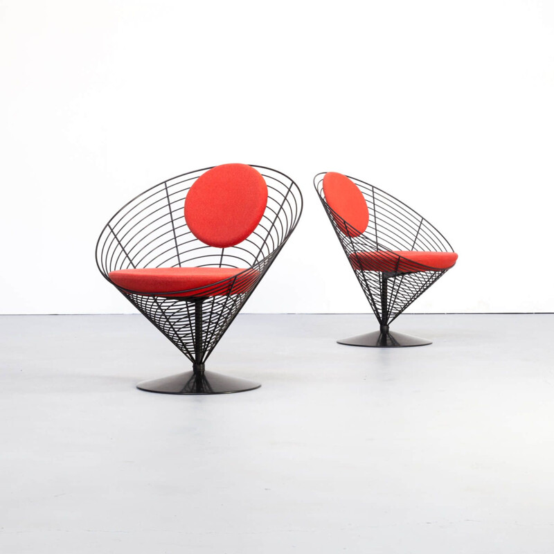 Pair of vintage cone chair by Verner Panton for Fritz Hansen 