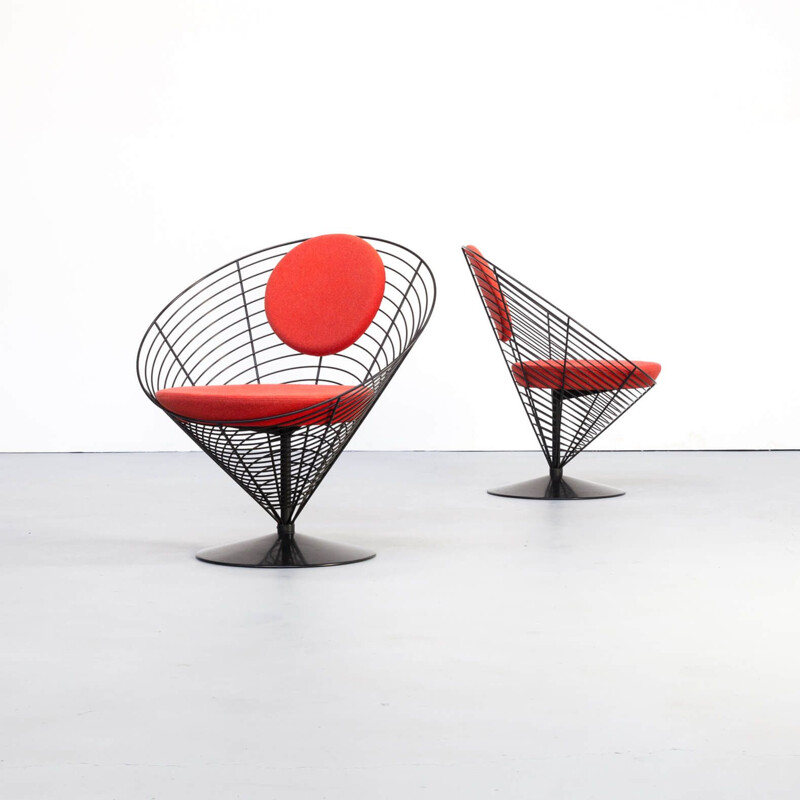 Pair of vintage cone chair by Verner Panton for Fritz Hansen 