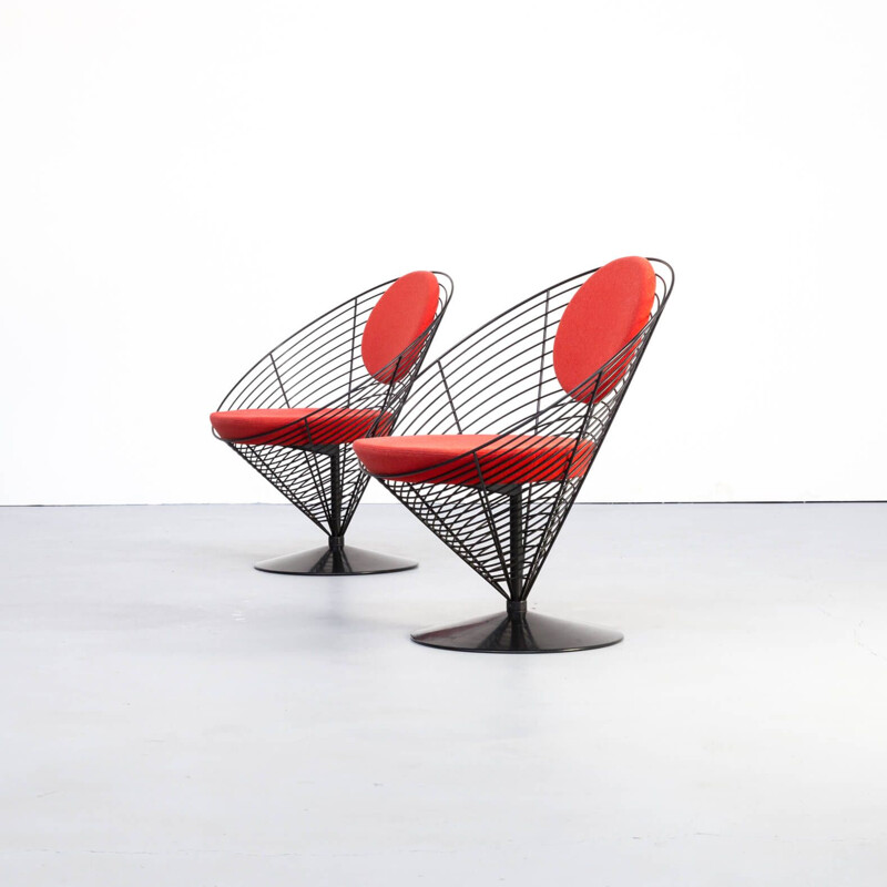 Pair of vintage cone chair by Verner Panton for Fritz Hansen 