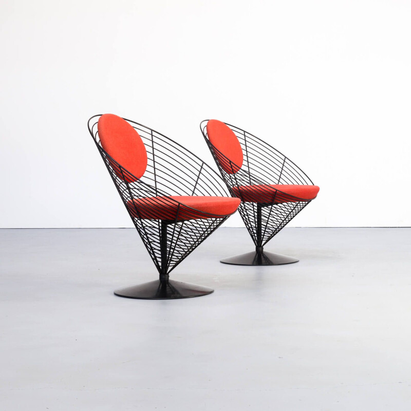 Pair of vintage cone chair by Verner Panton for Fritz Hansen 